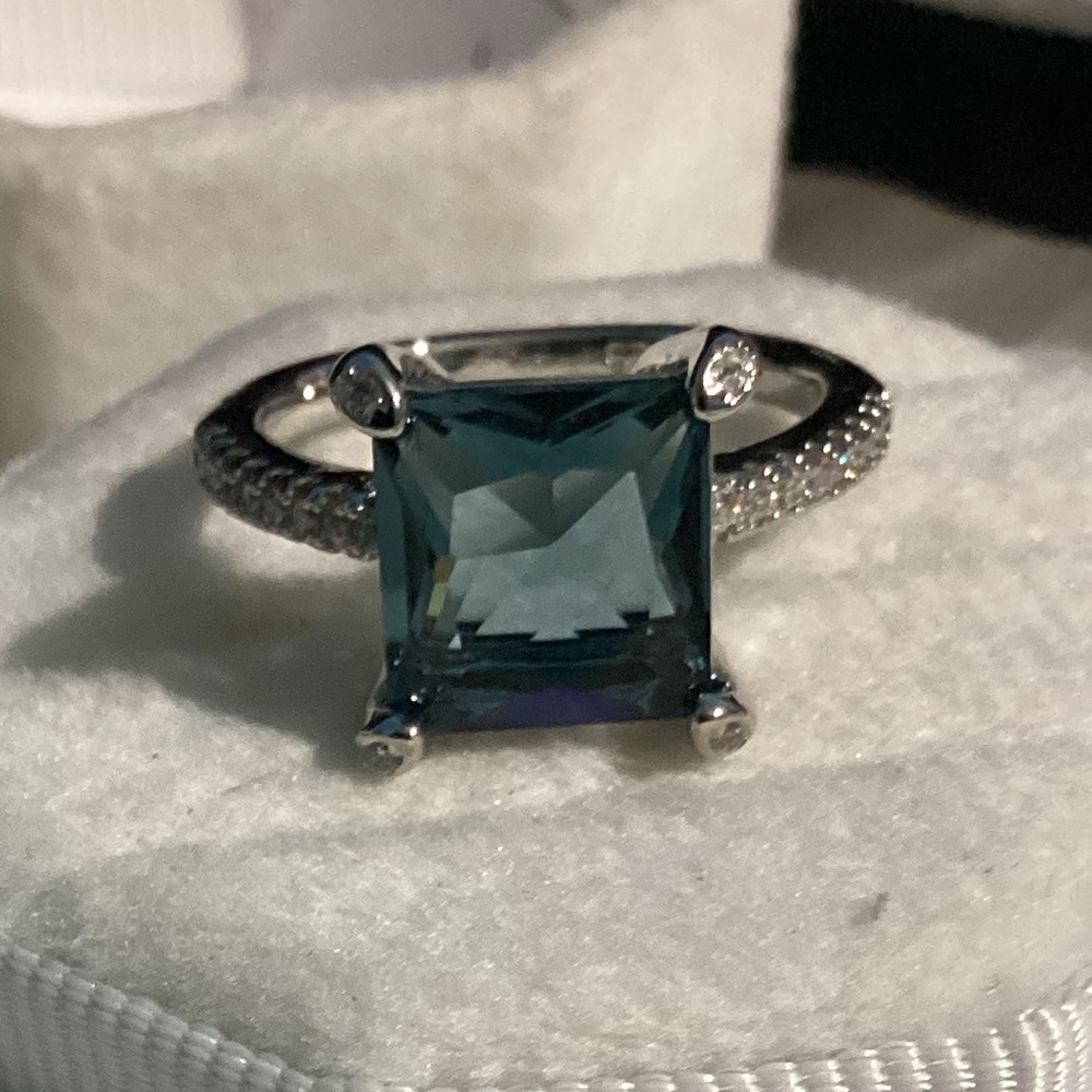 🏝️925 Sterling Silver Princess Cut Teal Zircon Ring